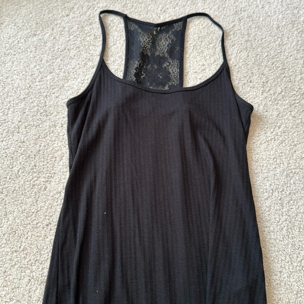 Hollister tank